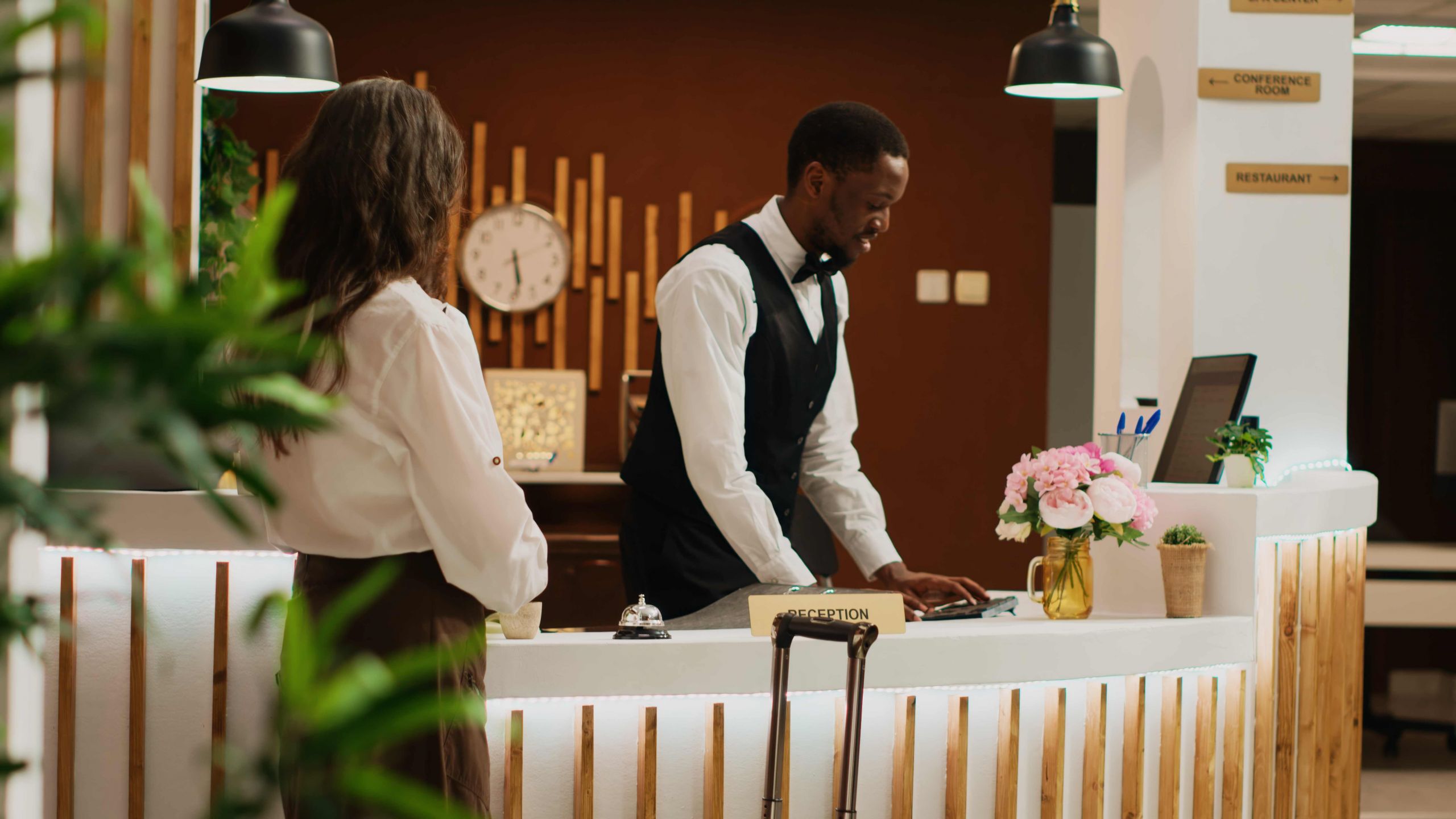 Cruise - Service Excellence & Guest Experience