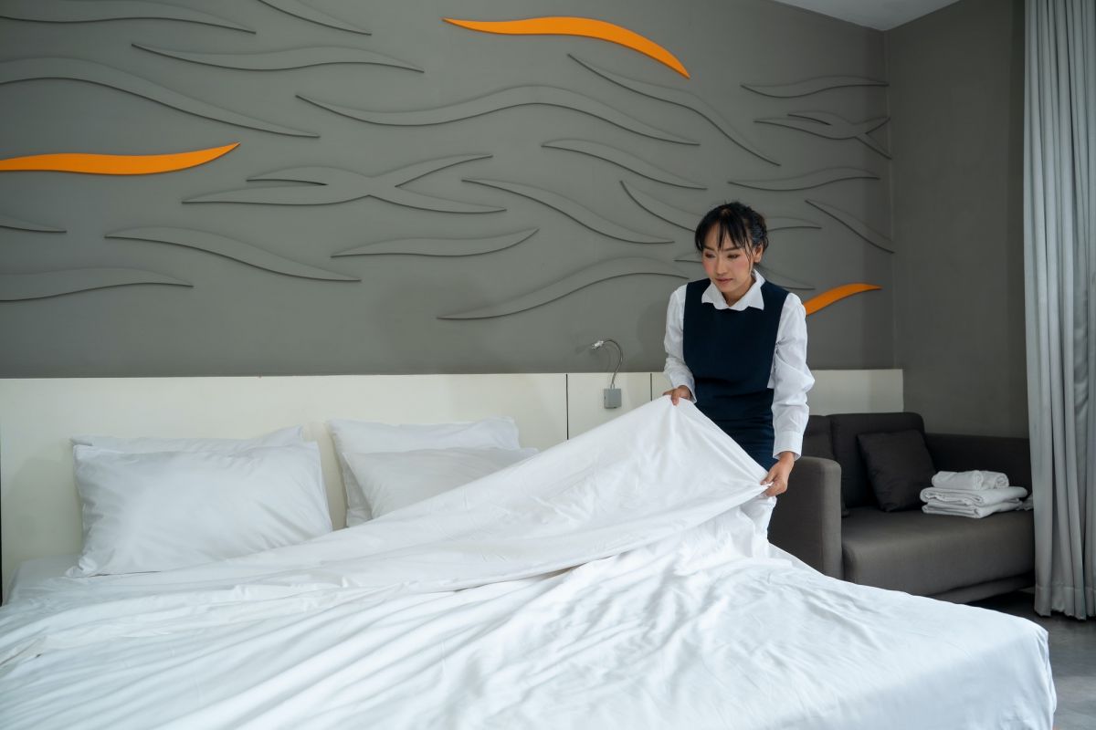 PROFESSIONAL CERTIFICATE FOR GUESTROOM ATTENDANT